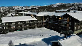 Family-Friendly Apartment Steps from everything Beitostølen